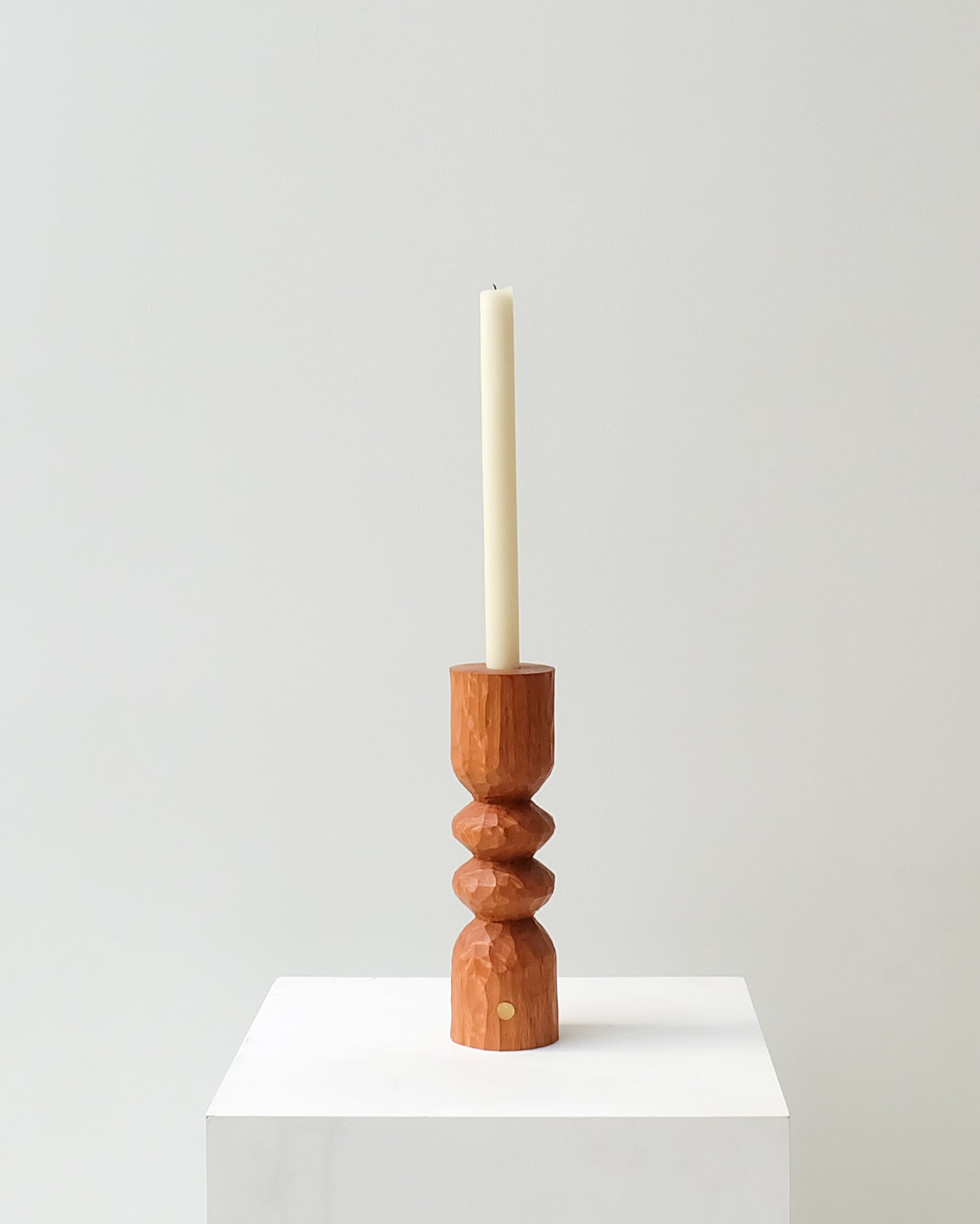 Bougeoir sculpté She Oak