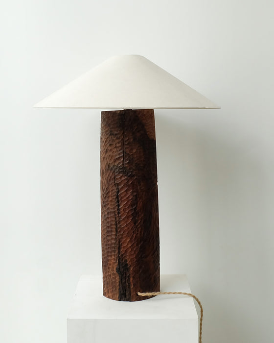 Lampe Barbara ronce de noyer