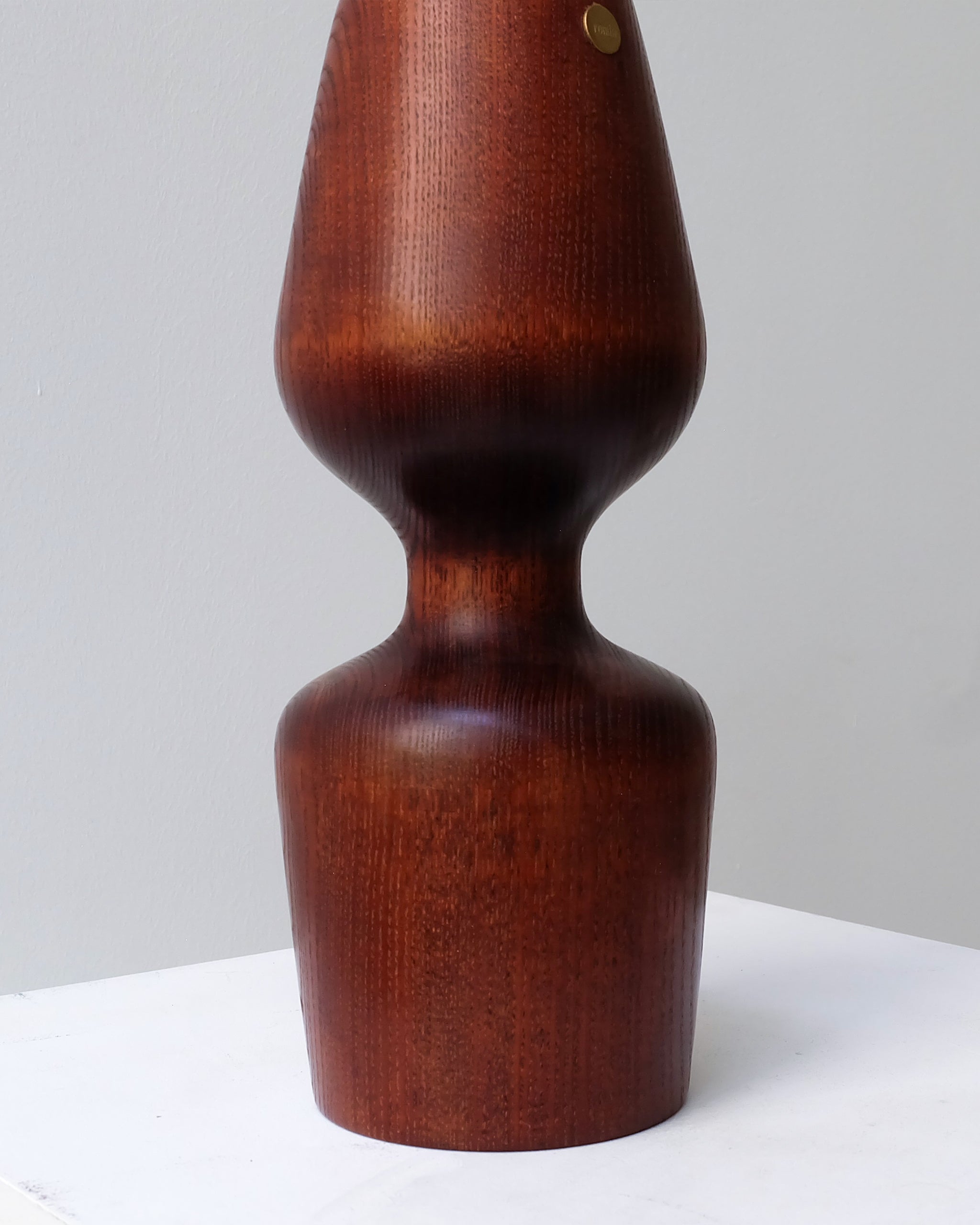 Bougeoir pilier frêne acajou