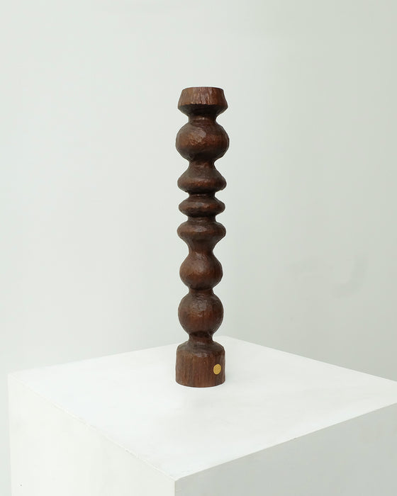 Bougeoir noyer sculpté