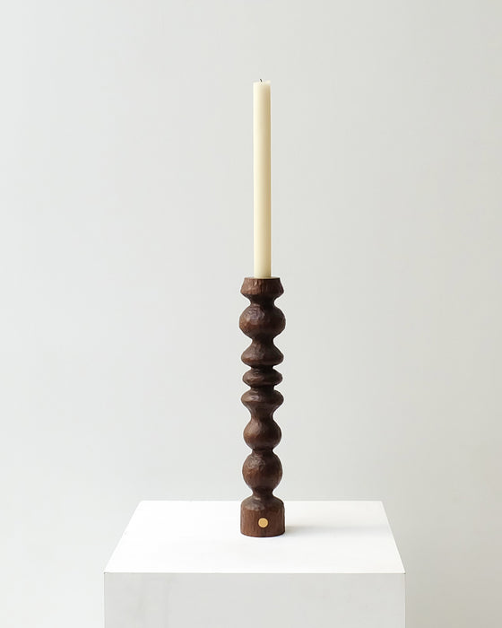 Bougeoir noyer sculpté