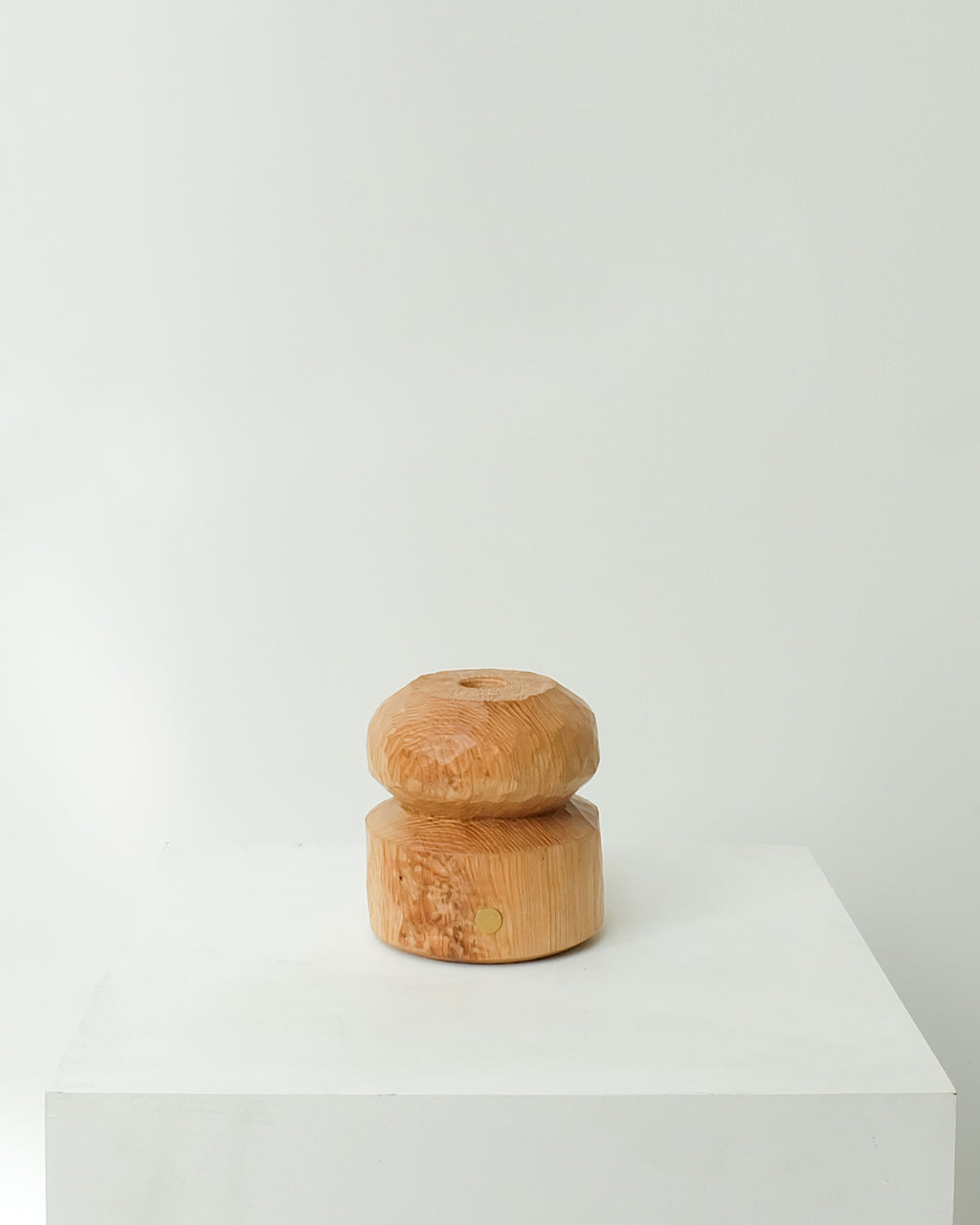 Bougeoir sculpté loupe frêne