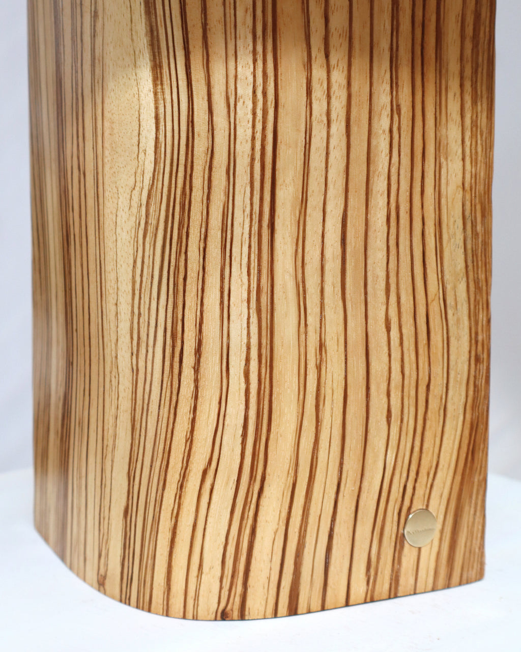 Lampe Trigone Zébrano