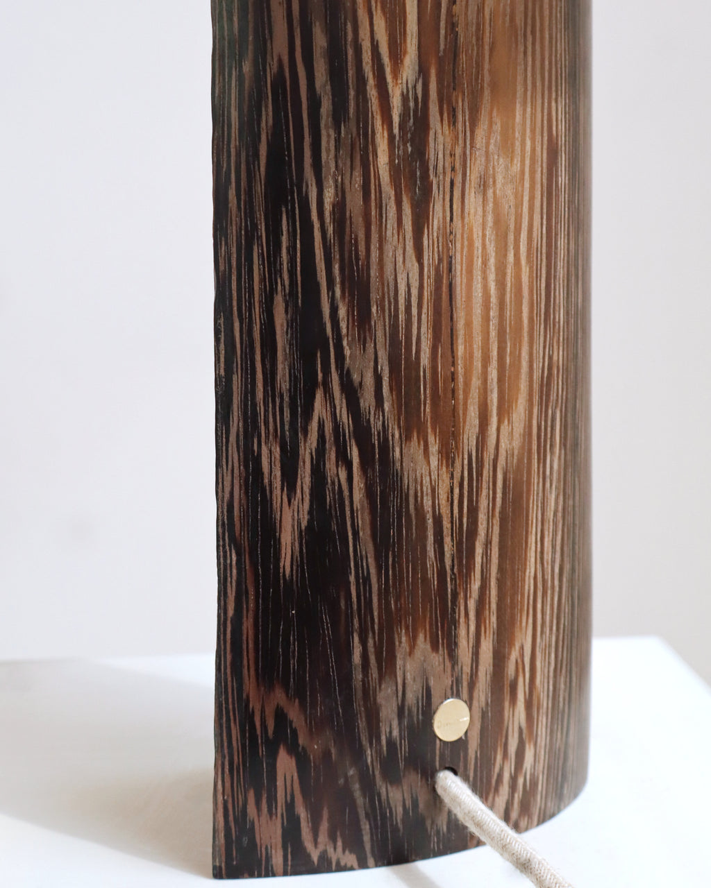Lampe Trigone Wengé