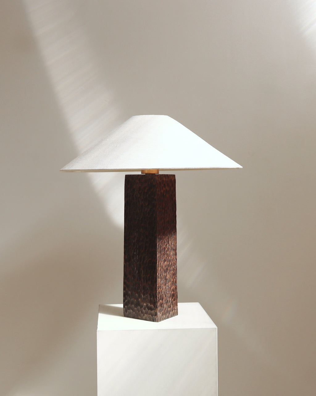 Lampe Trigone Wengé