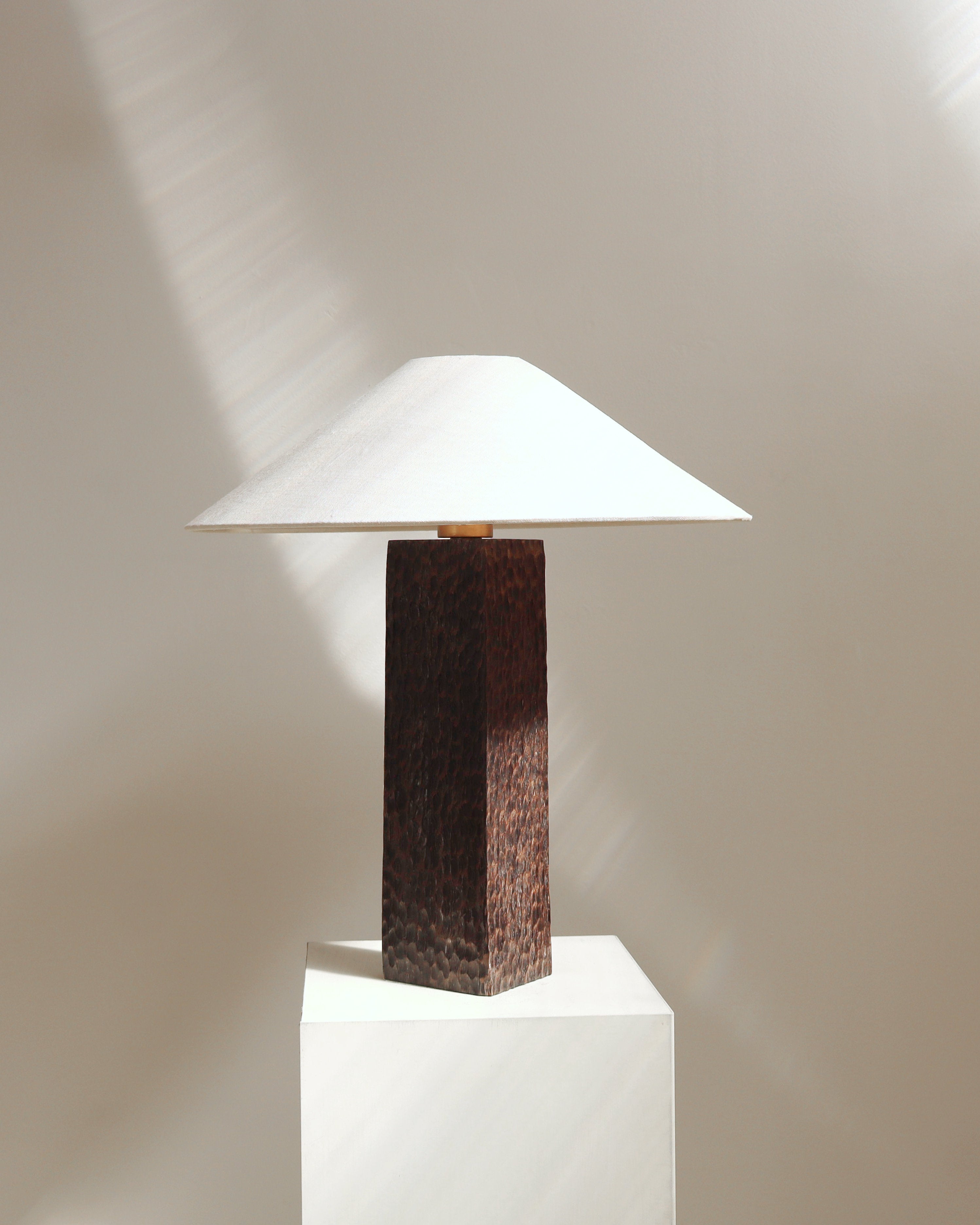 Lampe Trigone Wengé