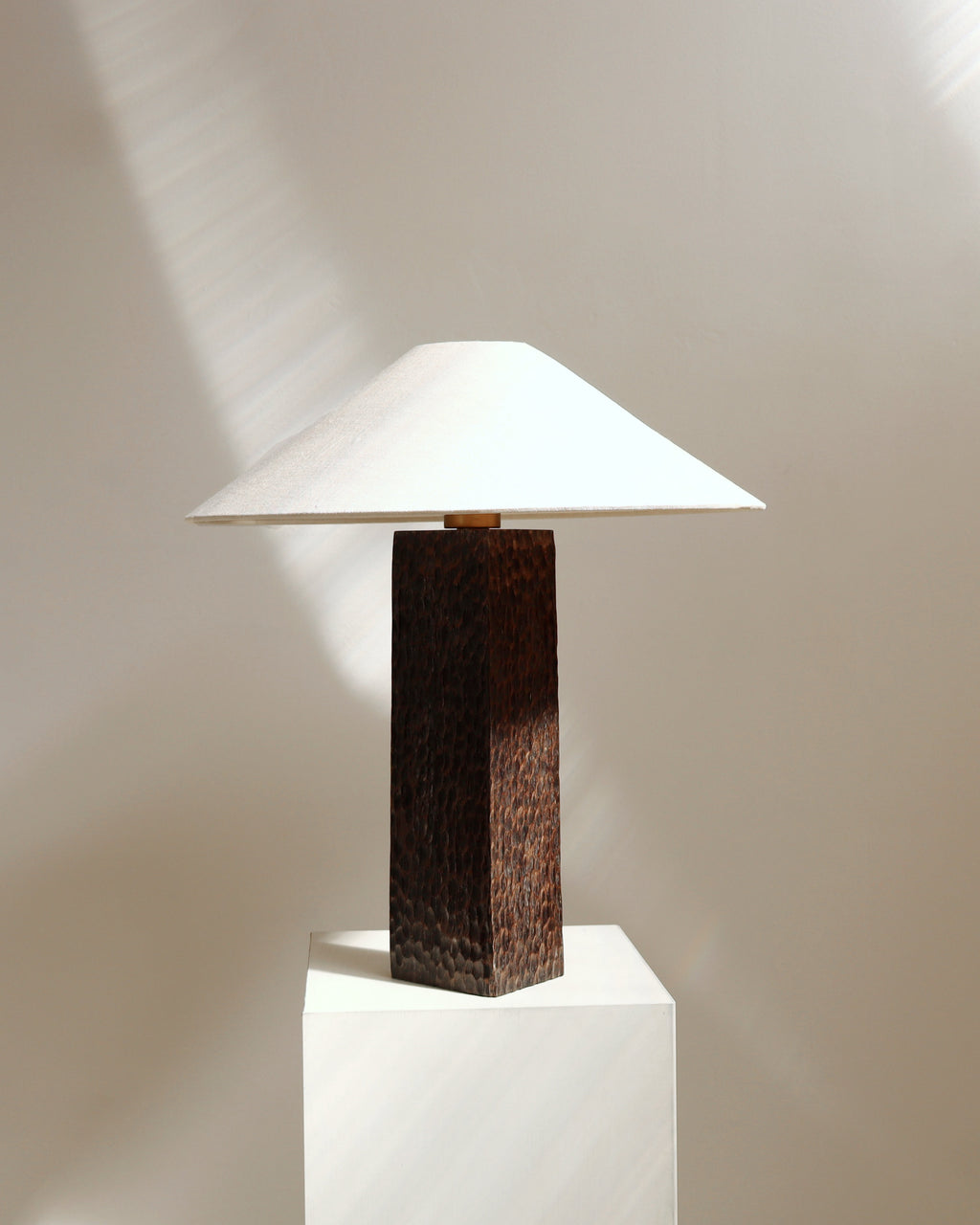 Lampe Trigone Wengé